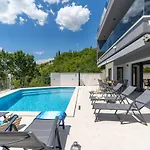 Neda Heated Pool, Hot-tub, Sauna, 3 Bedrooms Blato na Cetini