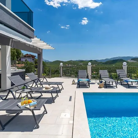 Neda Heated Pool, Hot-tub, Sauna, 3 Bedrooms Villa *