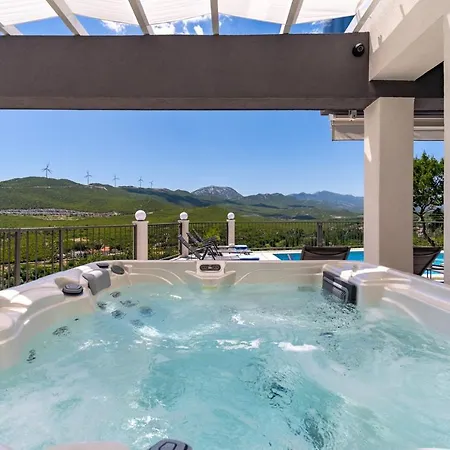 Neda Heated Pool, Hot-tub, Sauna, 3 Bedrooms Villa