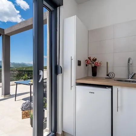 Neda Heated Pool, Hot-tub, Sauna, 3 Bedrooms *