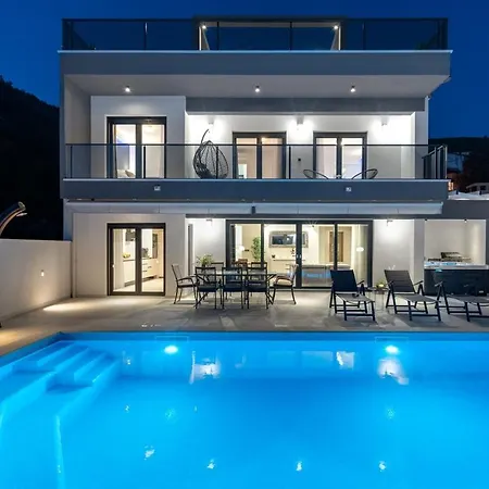 Neda Heated Pool, Hot-tub, Sauna, 3 Bedrooms Villa Blato na Cetini